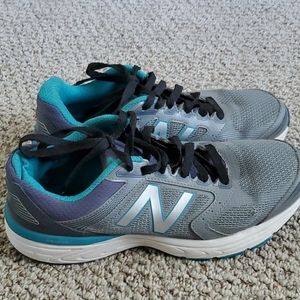 Size 8.5 gently worn New Balance Acteva sneakers